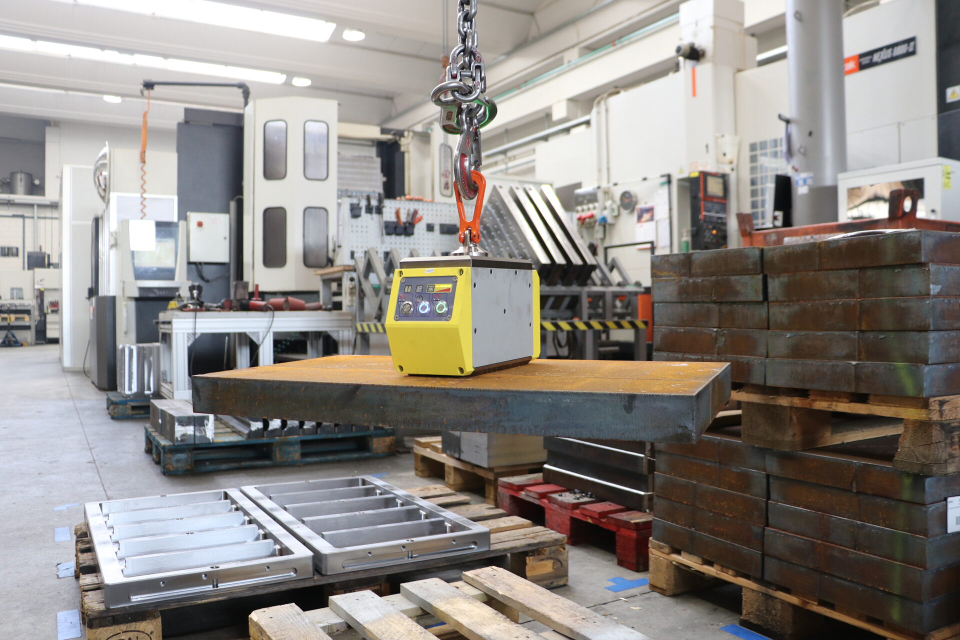 Backtech BATTERY-POWERED LIFTING - SPD